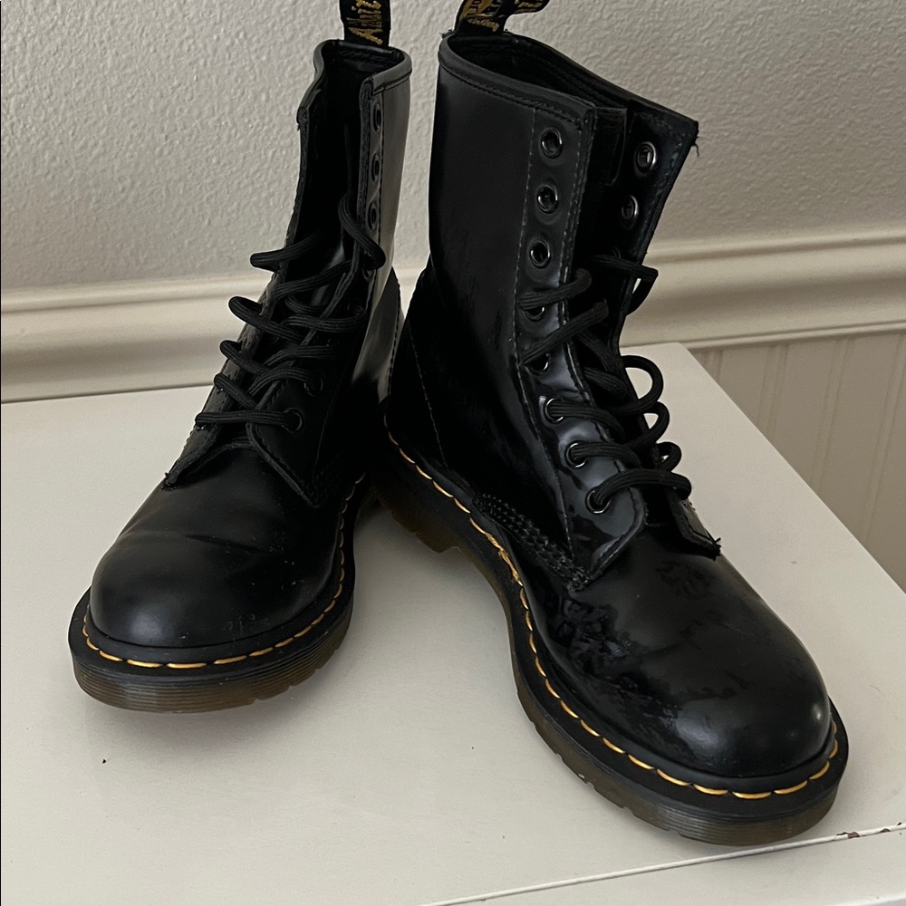Dr. Martens “Doc Martens” 1460 Black Leather Boots Size 7 EUC